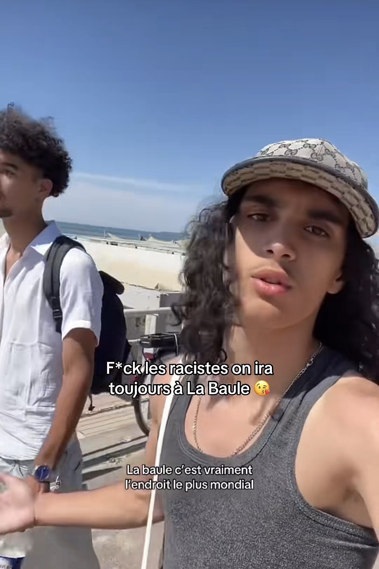 F*ck les racistes on ira toujours à La Baule