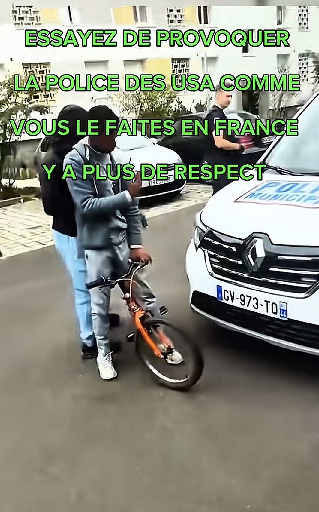ESSAYEZ DE PROVOQUER LA POLICE DES USA COMME VOUS LE FAITES EN FRANCE Y A PLUS DE RESPECT